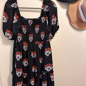 Dressed in LALA Black and Red Tiger Print Midi Dress